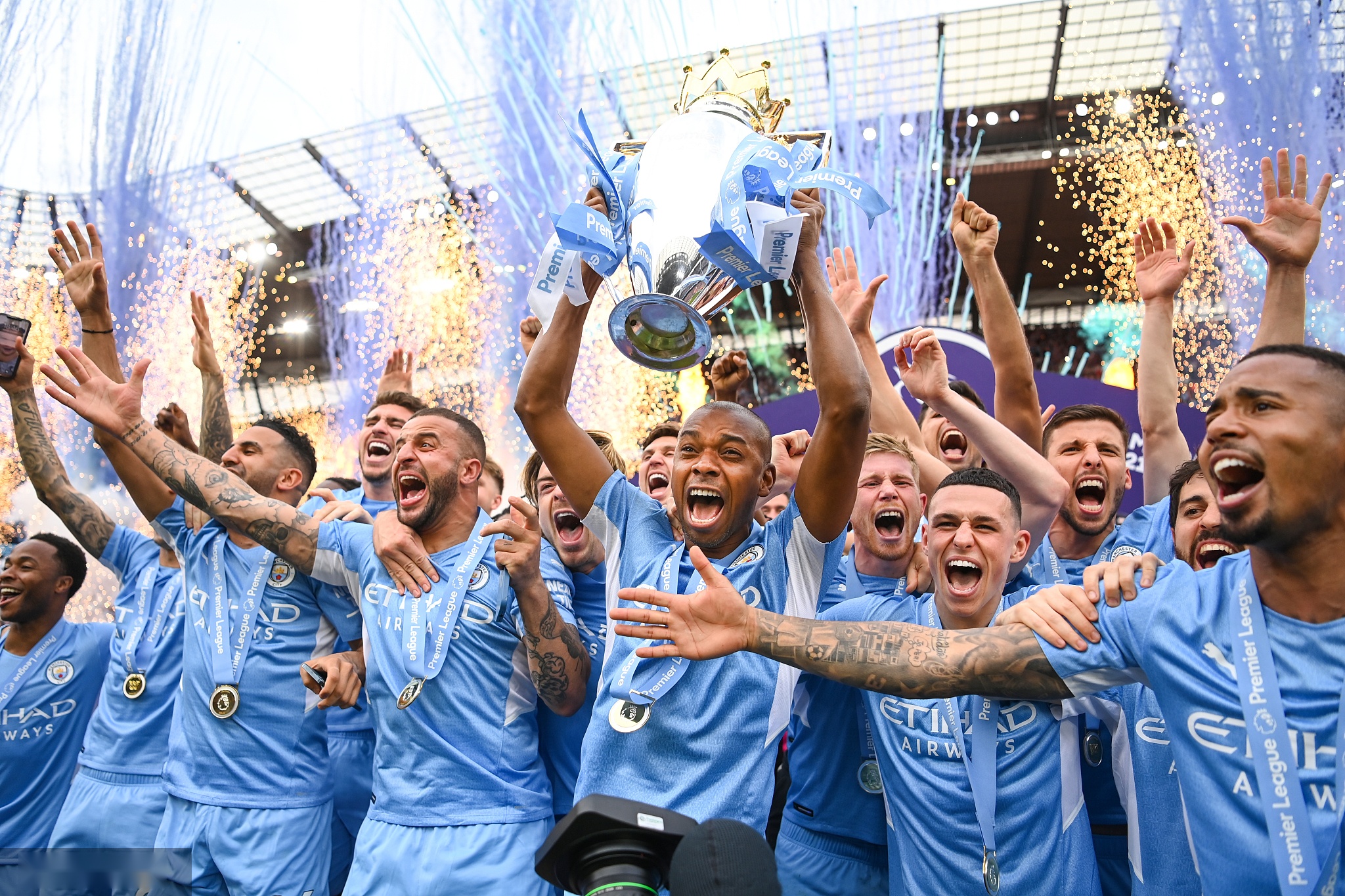 满了深厚的 满了深厚的